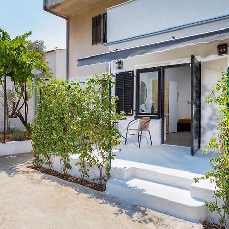3 Minutes From The Beach: Lovely Studio Apartment Pula Exterior photo